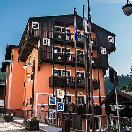 Hotel Posta R.T.A. Мадонна-ді-Кампільйо Екстер'єр фото