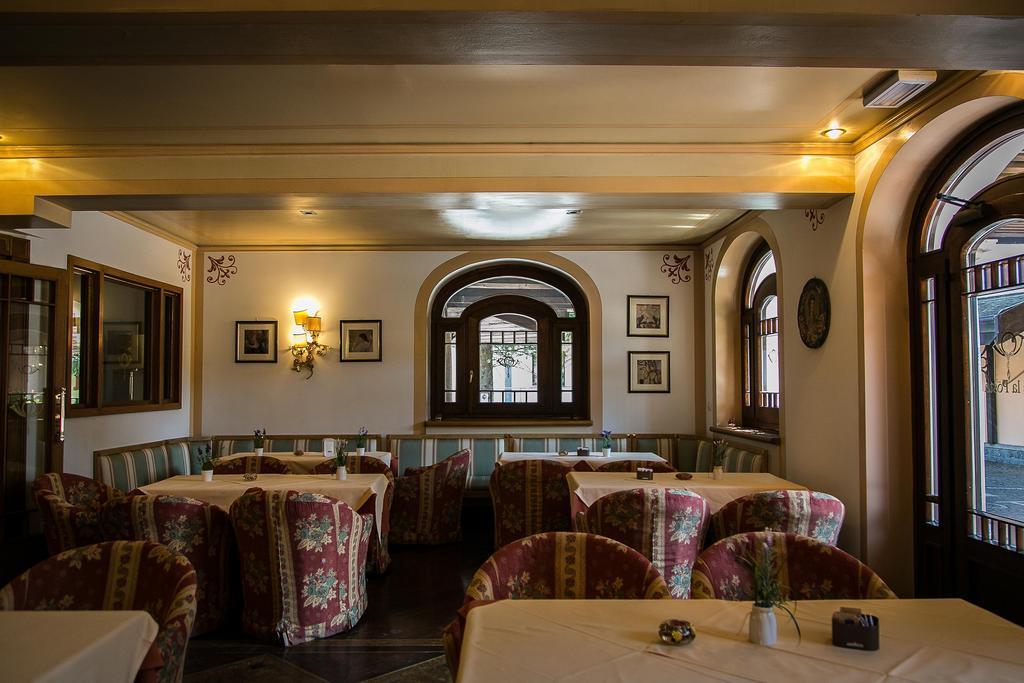 Hotel Posta R.T.A. Мадонна-ді-Кампільйо Екстер'єр фото