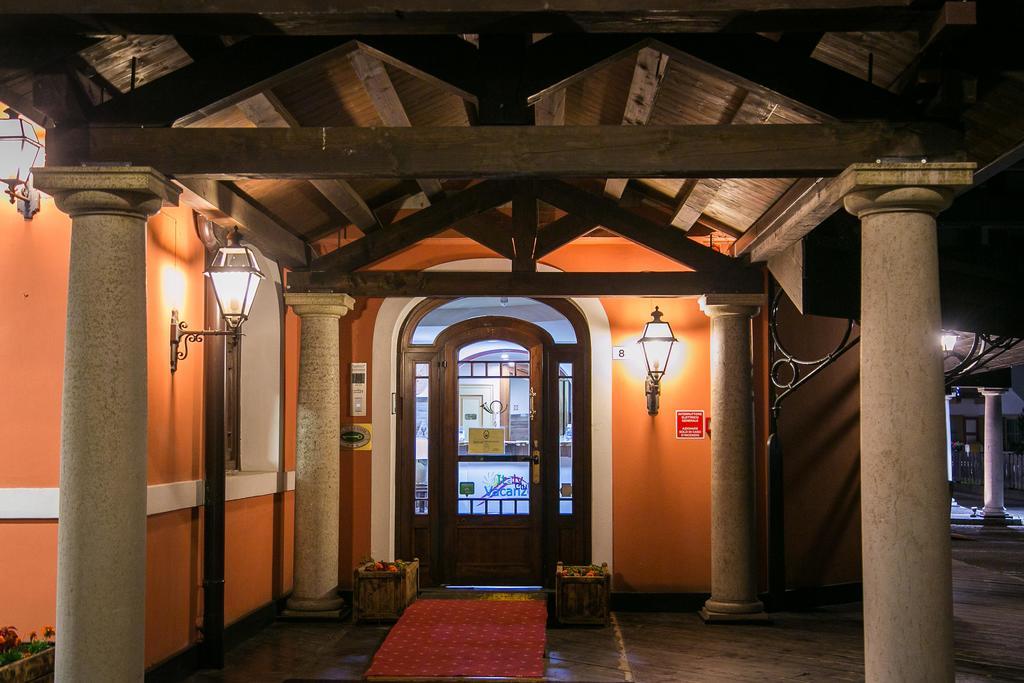 Hotel Posta R.T.A. Мадонна-ді-Кампільйо Екстер'єр фото
