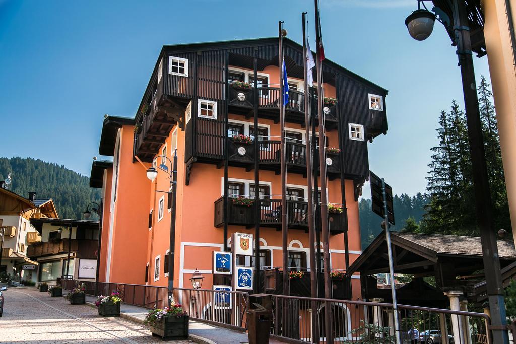Hotel Posta R.T.A. Мадонна-ді-Кампільйо Екстер'єр фото